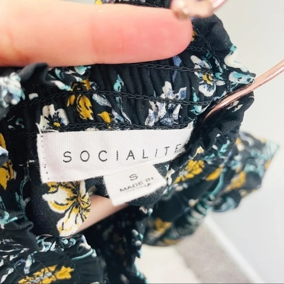 SOCIALITE Black Floral Long Sleeve Blouse Size Small - Picture 7 of 7
